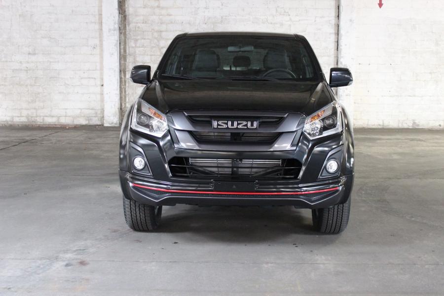  Isuzu D-Max Urban Double Cab 2017 года  (фото 6 из 13)